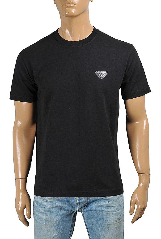 PRADA Men's t-shirt in black with metal logo patch 122